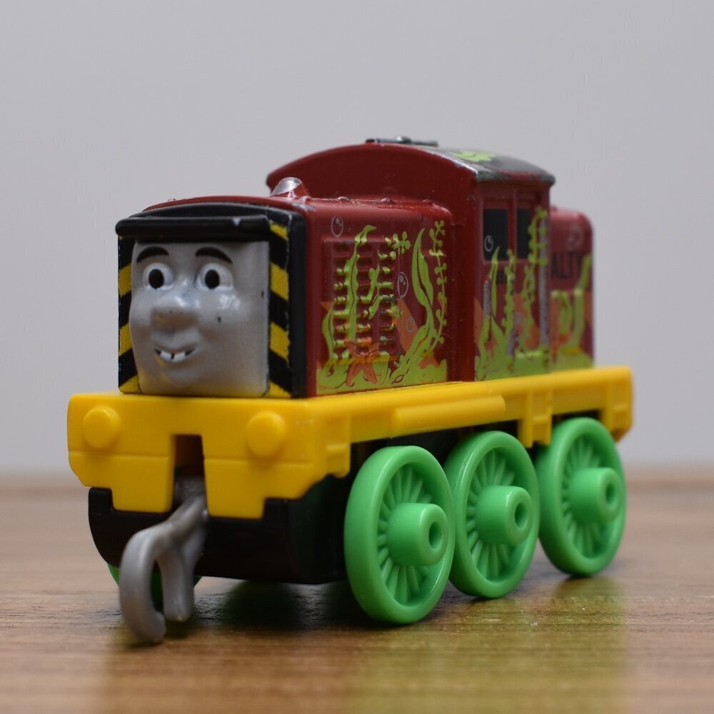 Seaweed Salty Trackmaster Push Along Train Toy 2018 Thomas & Friends Mattel